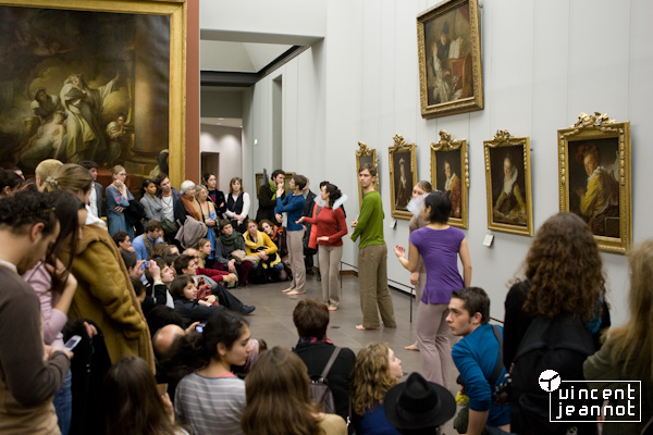 Photographie de Le louvre en mouvement par les élèves du CNSMDP