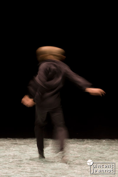 2008_u4n0033