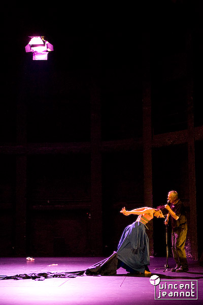 2008_u4n0375