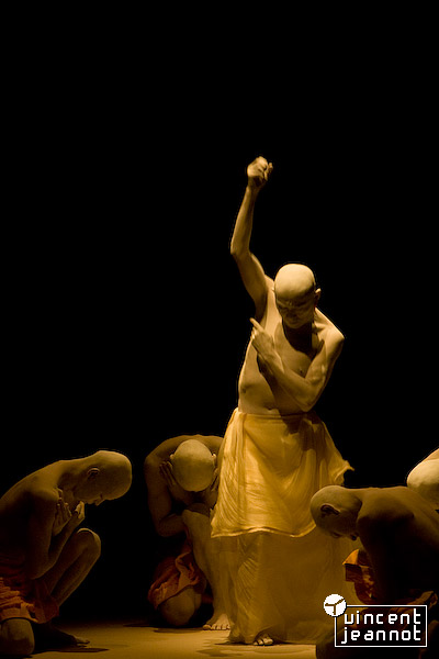 2008_u4n0048
