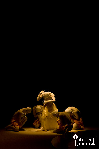 2008_u4n0049