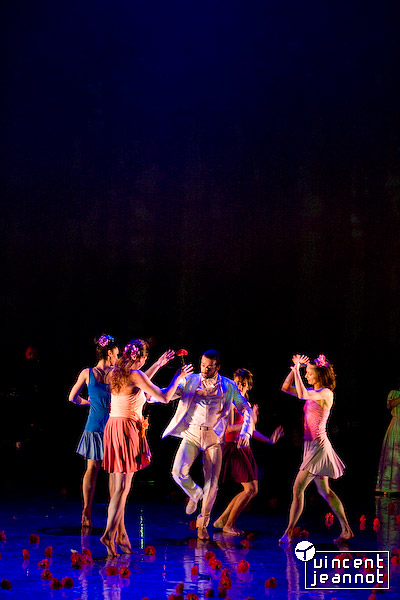 2008_u4n0477