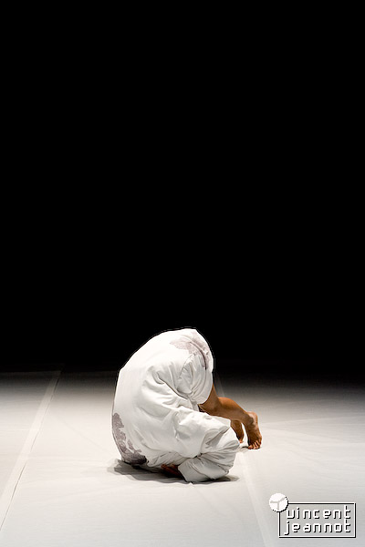 2008_u4n0033