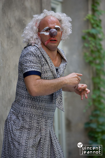 2008_u4n0037