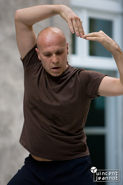 2008_u4n0057