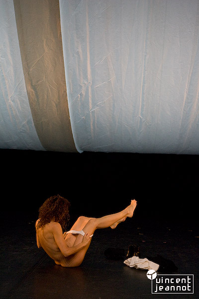 2008_u4n0054