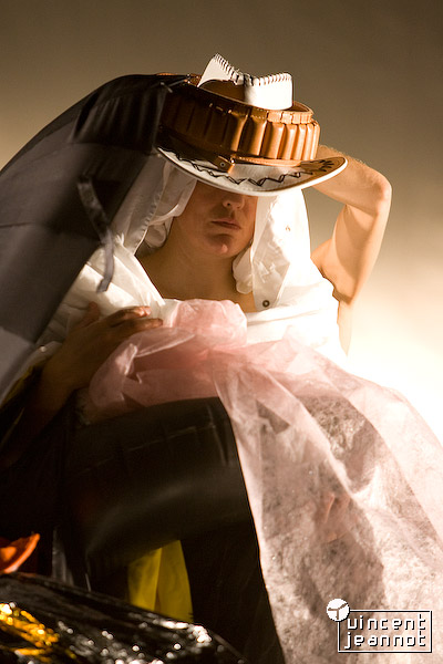 2008_u4n0432