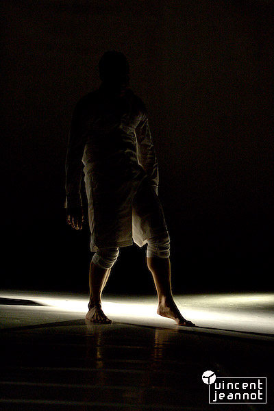 2008_u4n0059