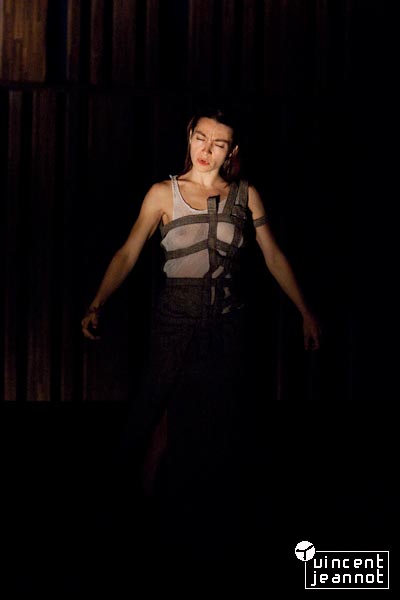 2009_U4N0003