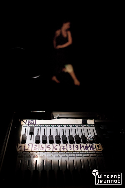 2009_U4N0004
