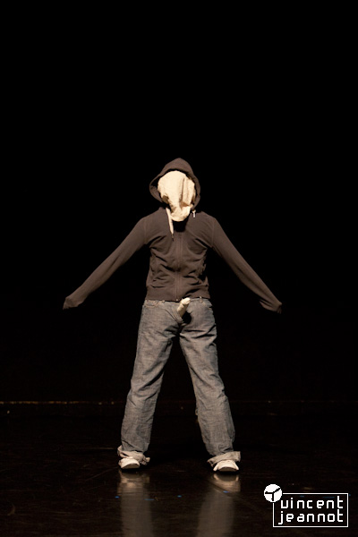 2009_U4N0002