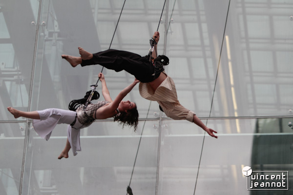 Photographie de 3 pièces de la compagnie in-SENSO